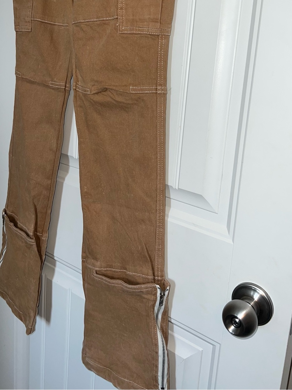 NWT Fashion Nova Tan Alternate Universe Stretch Cargo Jeans - Picture 9 of 13